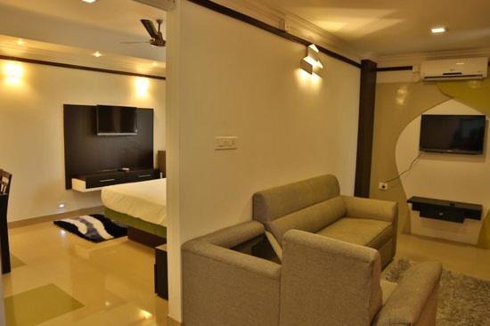 Continento The Classic Hotel Tirur المظهر الخارجي الصورة
